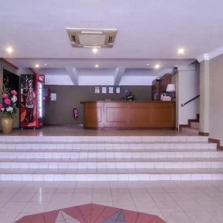 Theatreinn Sri Aman Ngoại thất bức ảnh